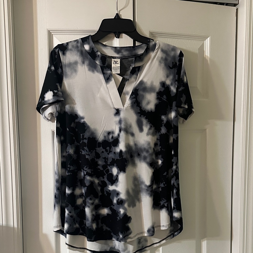 Sew in Love  Black and White Tie-Dye V-Neck Top